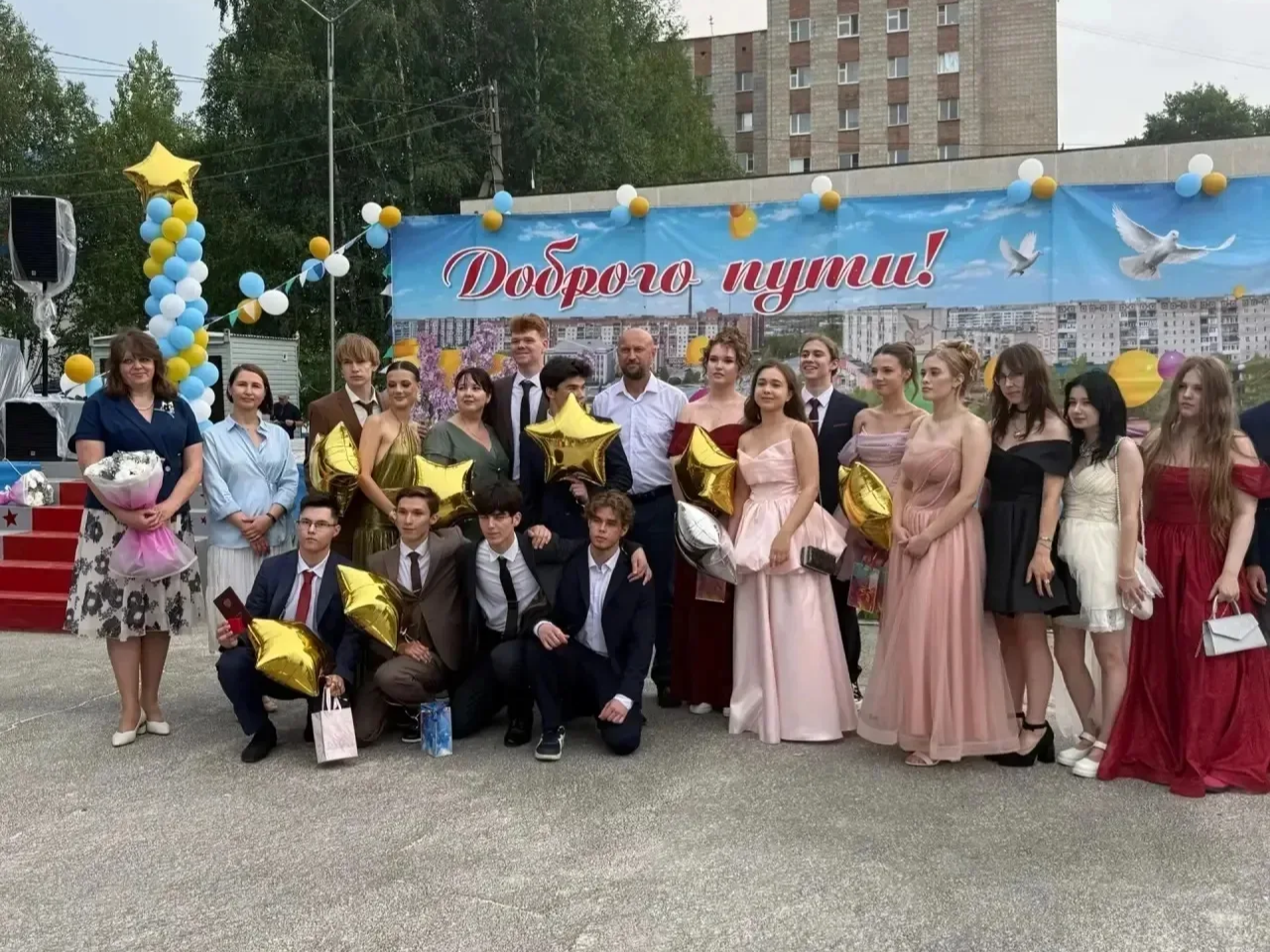 Гордость школы — гордость города: выпускной 2026 в 4-й школе Гордость школы — гордость города: выпускной 2026 в 4-й школе.